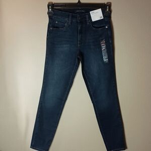 Aero High Rise Jegging